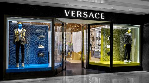 lavora con noi versace|versace corporate office.